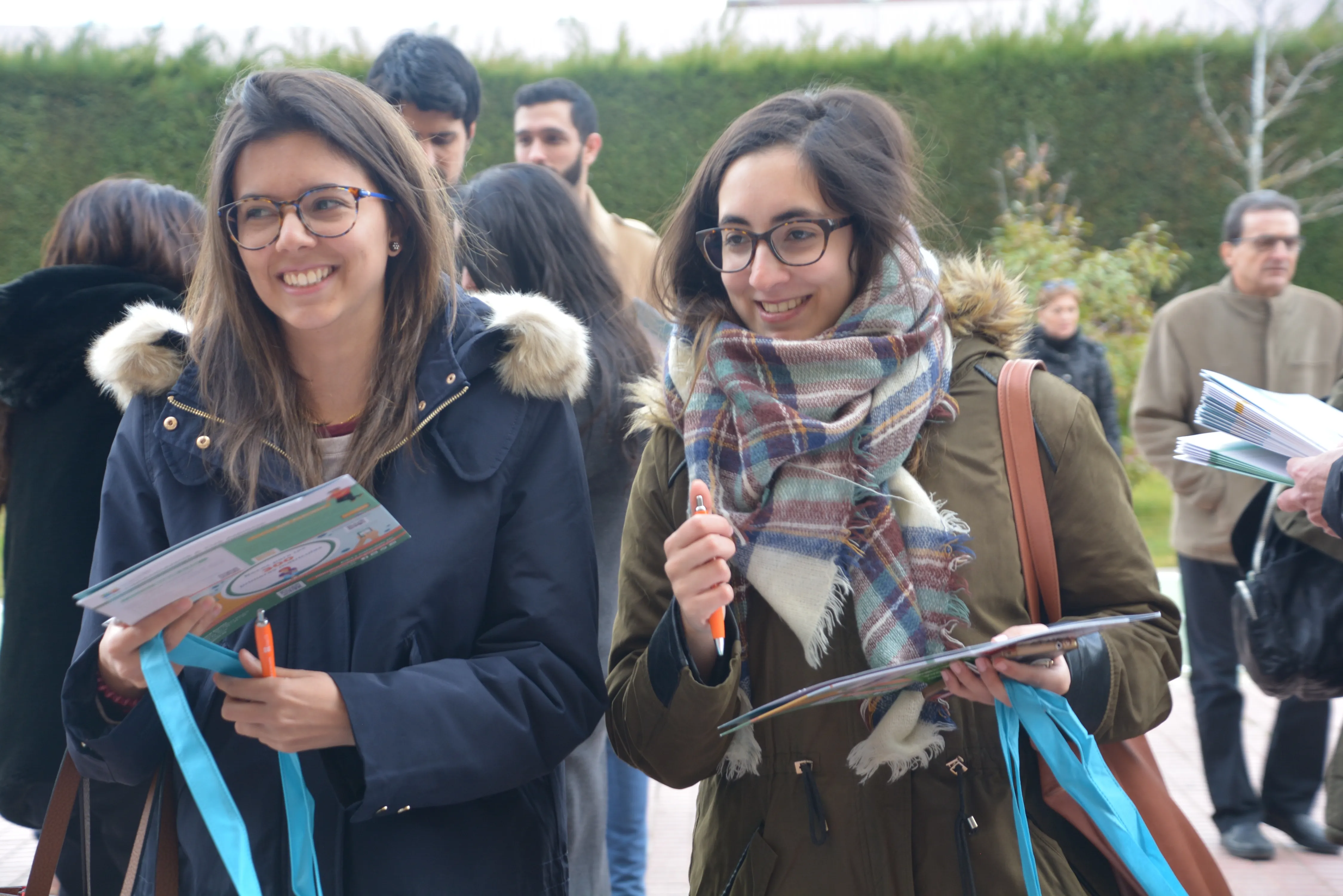 Foto 7 - M&aacute;s de mil personas realizan el MIR en Salamanca