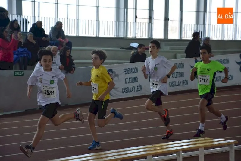 Los atletas compiten en la celebración de una de las pruebas / Lydia González
