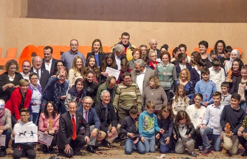 Foto 2 - Cruz Roja premia la solidaridad de los salmantinos