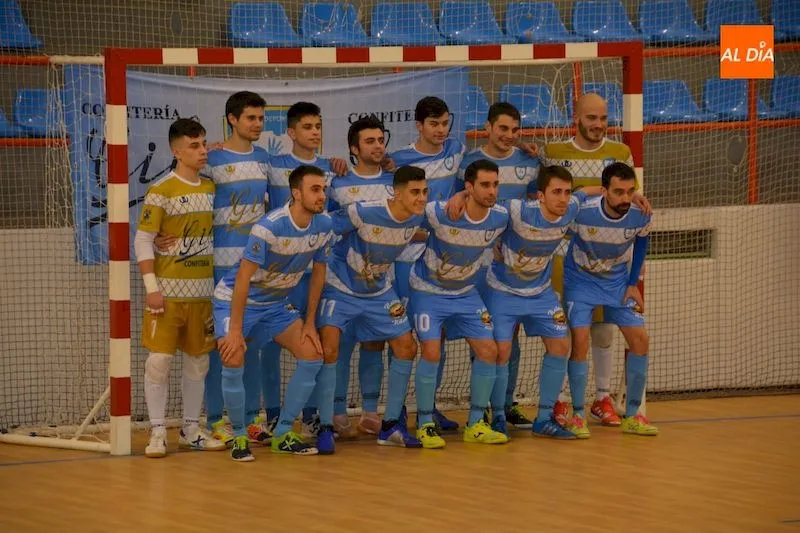 Foto 2 - El Salamanca FS se deja dos puntos tras un gol del Medinense en el &uacute;ltimo segundo (3-3)