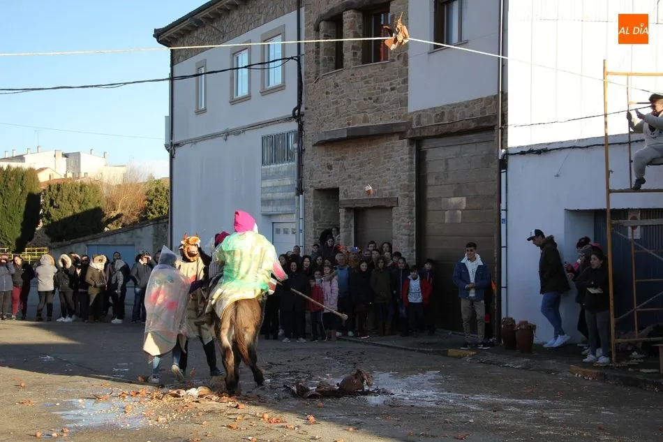 Foto 11 - Los quintos&nbsp;2019 mantienen viva la tradici&oacute;n de la marcha &lsquo;a filas&rsquo;  
