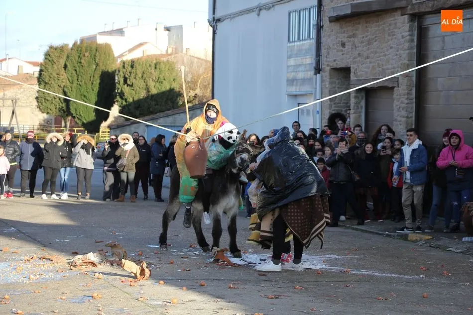 Foto 10 - Los quintos&nbsp;2019 mantienen viva la tradici&oacute;n de la marcha &lsquo;a filas&rsquo;  
