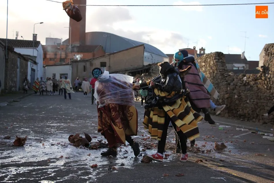 Foto 5 - Los quintos&nbsp;2019 mantienen viva la tradici&oacute;n de la marcha &lsquo;a filas&rsquo;  