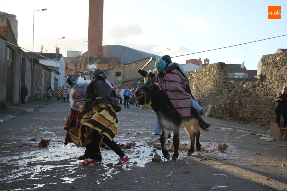 Foto 4 - Los quintos&nbsp;2019 mantienen viva la tradici&oacute;n de la marcha &lsquo;a filas&rsquo;  
