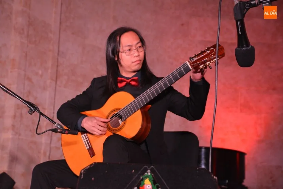 Foto 10 - Los guitarristas chinos Su Erxun y Huang Chen ofrecen un concierto en el Auditorio San Blas