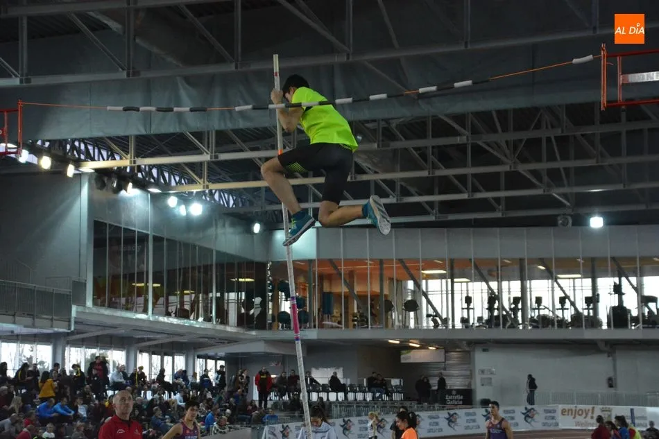 Foto 9 - Los atletas salmantinos exhiben un alto nivel en el Campeonato Provincial de Atletismo en pista...