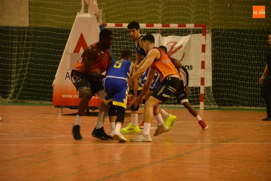 Foto 7 - El Aquimisa tambi&eacute;n puede con el KFC Culle (76-71)