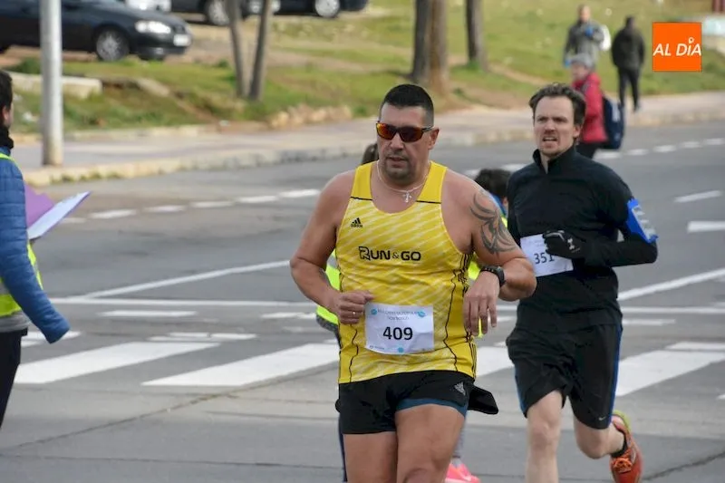 Foto 5 - Carlos Grijota y Leticia Mac&iacute;as se imponen en la XXVI Carrera Popular Don Bosco