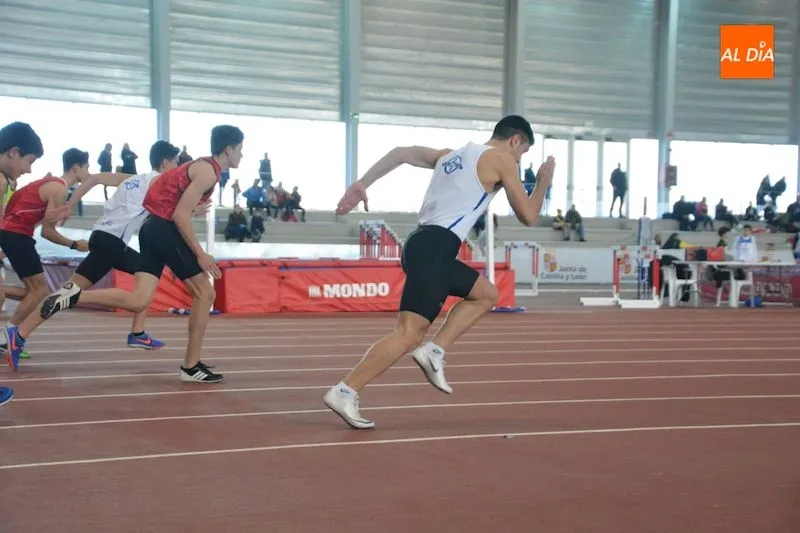 Foto 3 - Los Juegos Escolares de atletismo celebran su segunda jornada