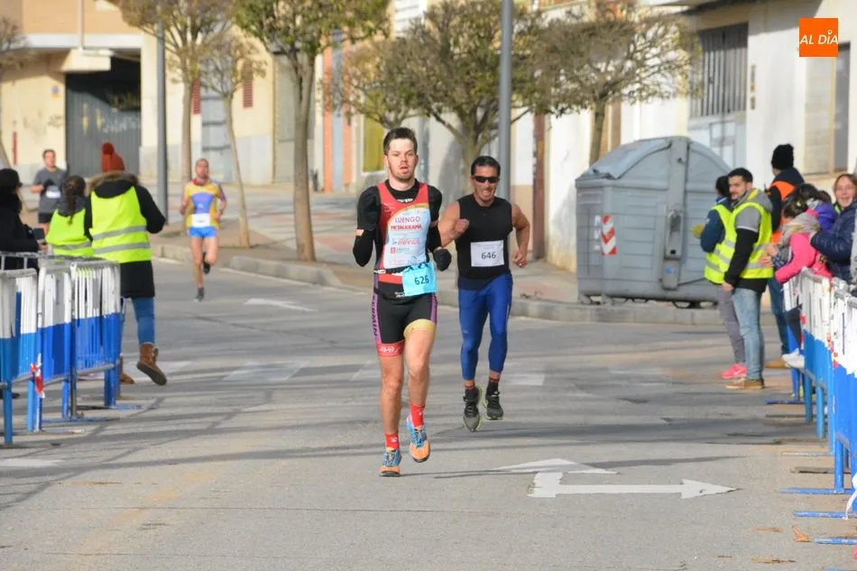 Foto 10 - Carlos Grijota y Leticia Mac&iacute;as se imponen en la XXVI Carrera Popular Don Bosco