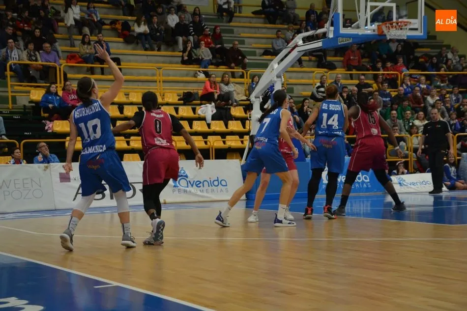 Foto 2 - El Perfumer&iacute;as Avenida pasa por encima del Araski (81-44)