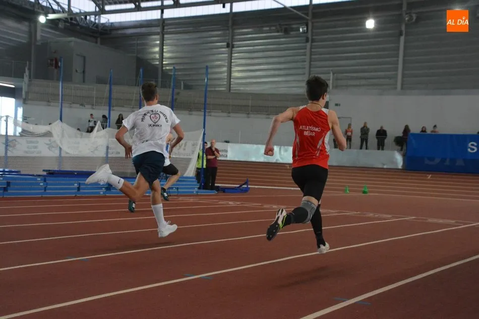 Foto 5 - Los Juegos Escolares de atletismo celebran su segunda jornada