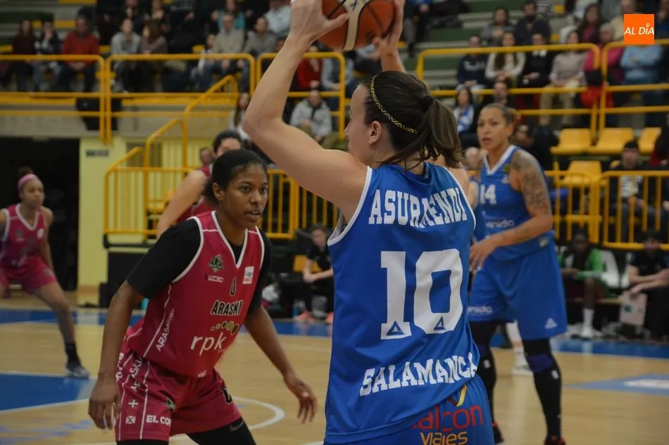 Foto 5 - El Perfumer&iacute;as Avenida pasa por encima del Araski (81-44)