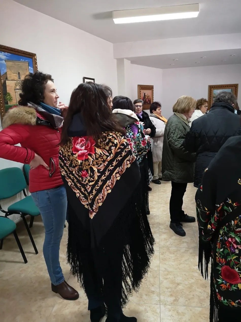 Foto 4 - Las mujeres de Villoruela honran a Santa &Aacute;gueda