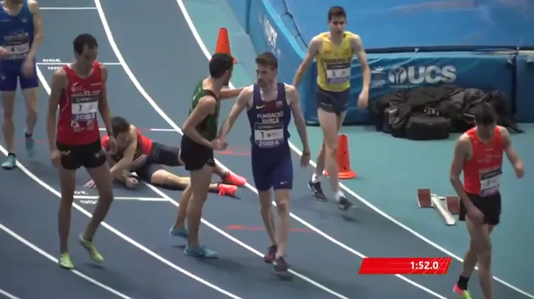 Álvaro de Arriba, nada más llegar a meta