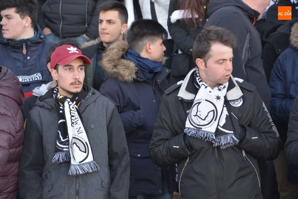 Foto 11 - El Real Madrid Castilla no da opci&oacute;n a Unionistas (1-4)