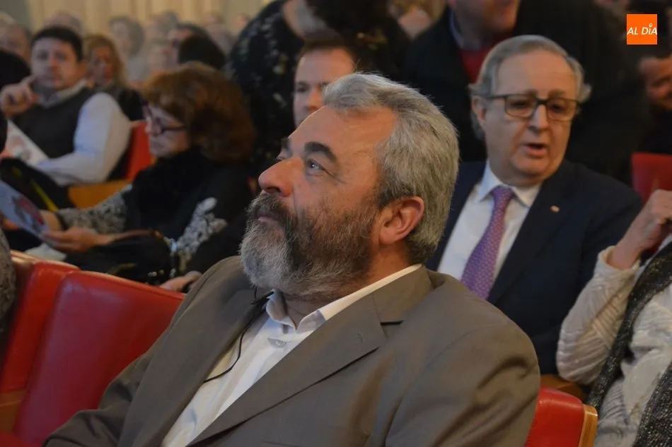 Foto 7 - La comarca se volvi&oacute; de vac&iacute;o en la Gala de Cruz Roja presentada por Jos&eacute; Pinto  