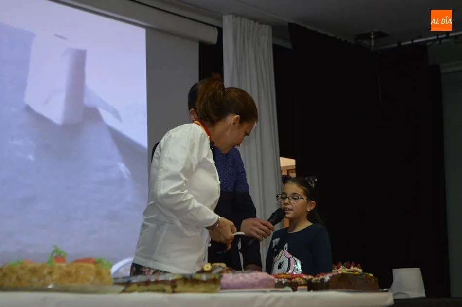 Foto 8 - &Eacute;xito de p&uacute;blico en el Concurso de Tartas M&aacute;ster Chef