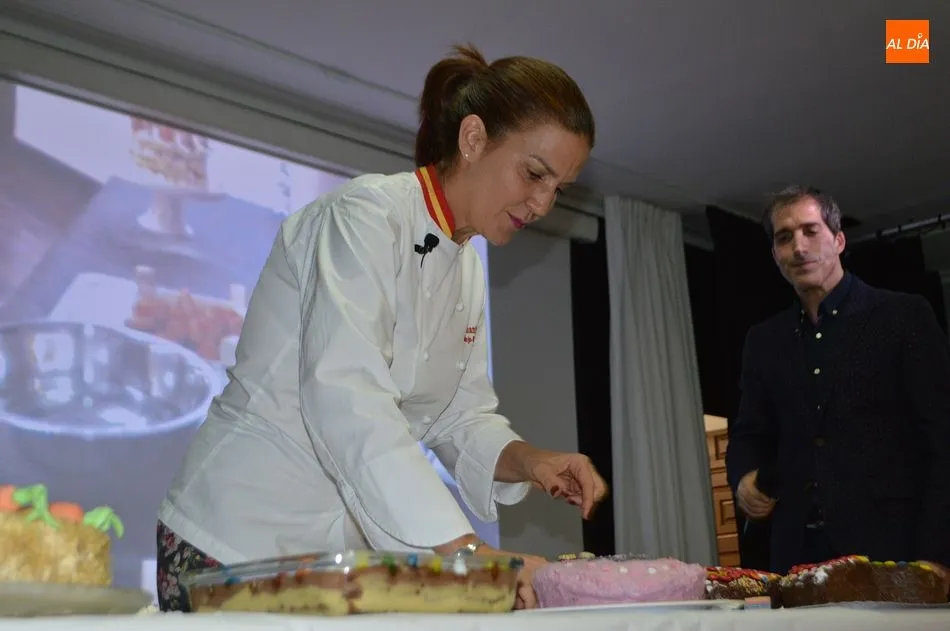 Foto 7 - &Eacute;xito de p&uacute;blico en el Concurso de Tartas M&aacute;ster Chef