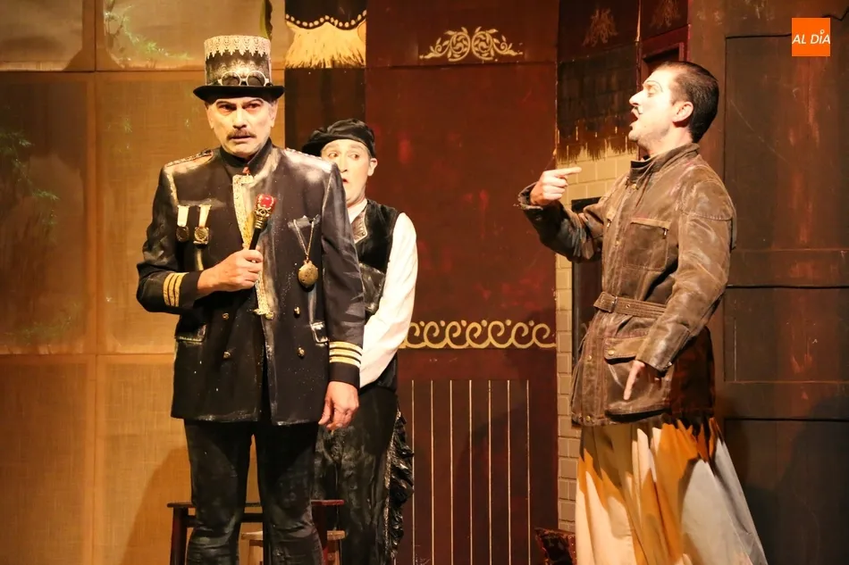 Foto 10 - Excelente entrada para ver la versi&oacute;n actualizada de &lsquo;El inspector&rsquo; de Teatro Estable de...