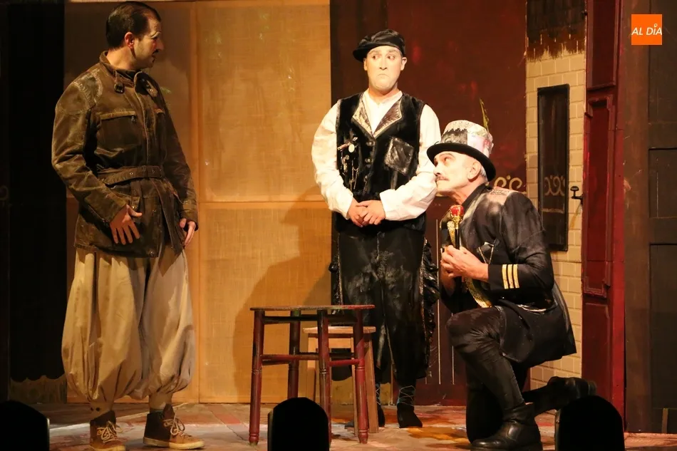 Foto 9 - Excelente entrada para ver la versi&oacute;n actualizada de &lsquo;El inspector&rsquo; de Teatro Estable de...