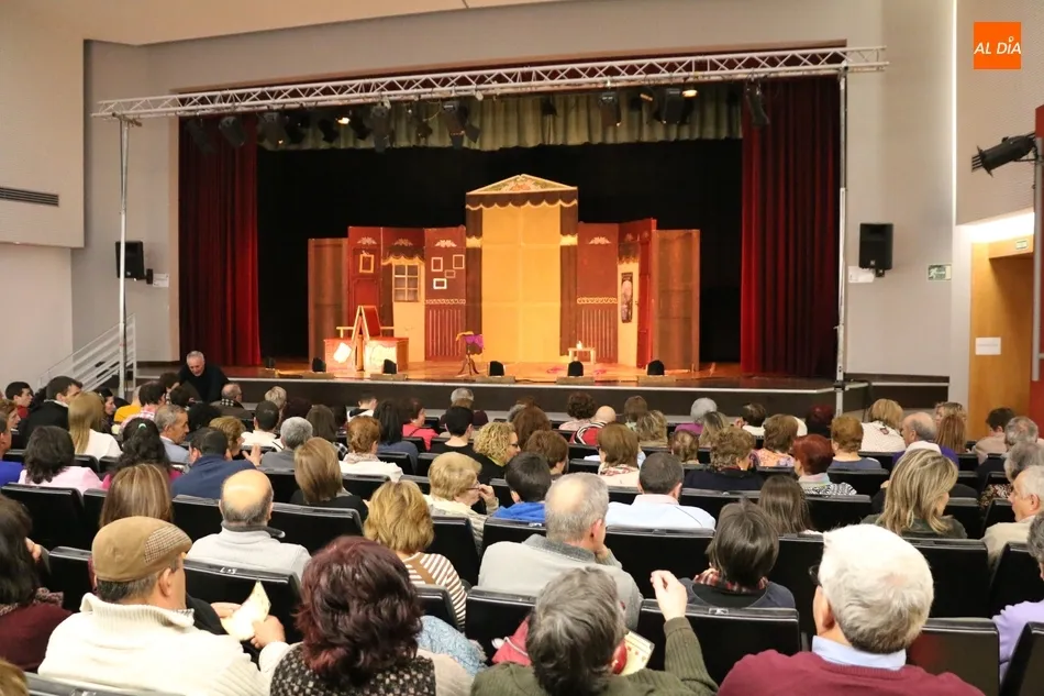 Foto 2 - Excelente entrada para ver la versi&oacute;n actualizada de &lsquo;El inspector&rsquo; de Teatro Estable de...
