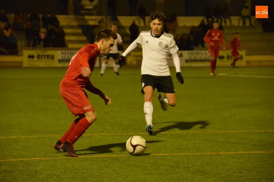 Foto 11 - El Salamanca UDS &lsquo;B&rsquo; sigue al acecho del ascenso tras ganar el derbi al Hergar (1-2)