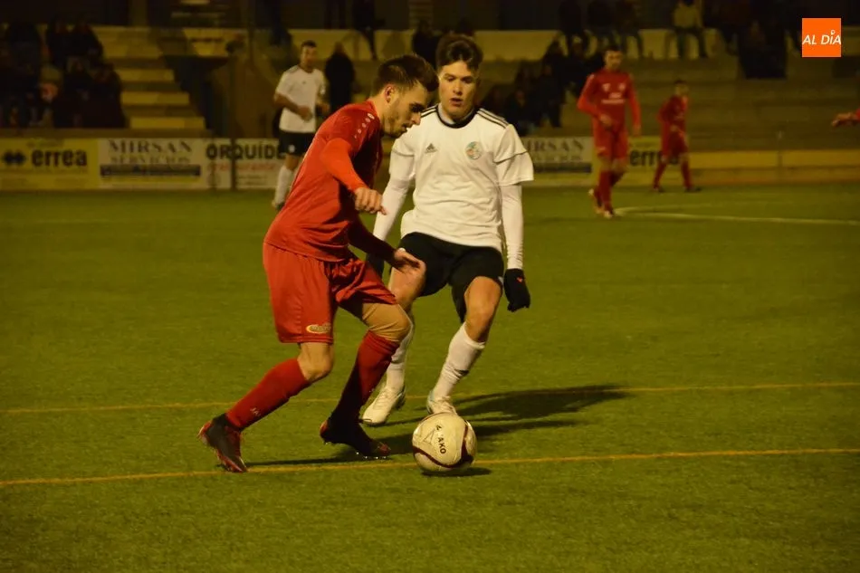 Foto 8 - El Salamanca UDS &lsquo;B&rsquo; sigue al acecho del ascenso tras ganar el derbi al Hergar (1-2)