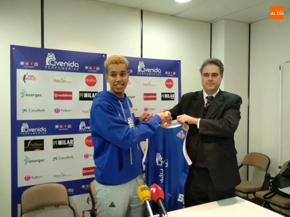 Goree, en su presentación con el Perfumerías Avenida