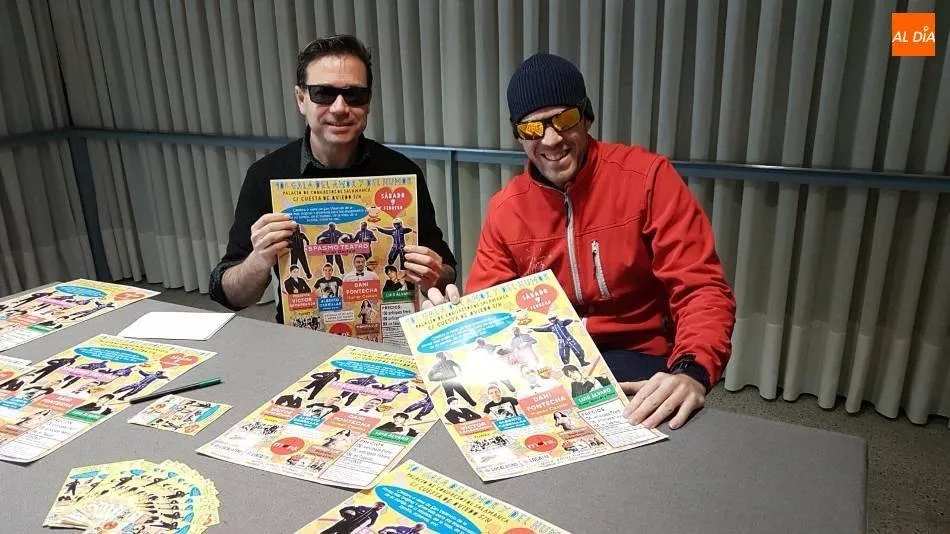 Víctor Samarkanda (iz.), director de esta gala, en la presentación de este evento