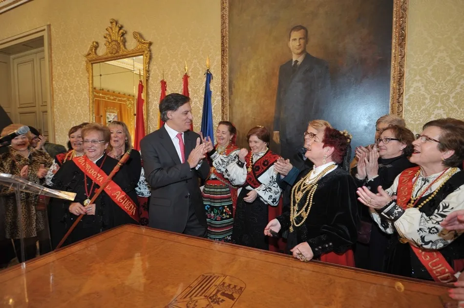 Foto 10 - El alcalde de Salamanca entrega el bast&oacute;n de mando a las &aacute;guedas