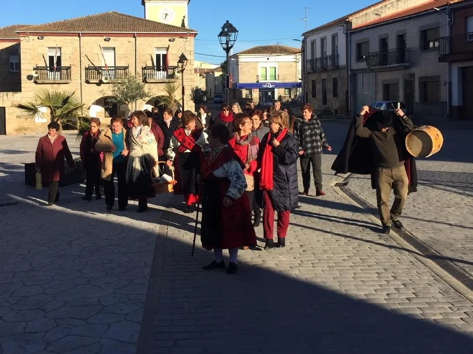 Foto 7 - Mar&iacute;a Vicente Alburquerque toma el bast&oacute;n de mando en Barruecopardo  