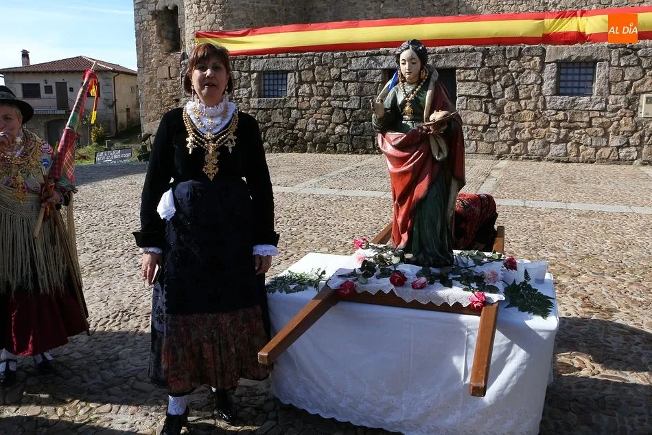 Foto 3 - Las &aacute;guedas de Miranda del Casta&ntilde;ar ondean un a&ntilde;o m&aacute;s la bandera