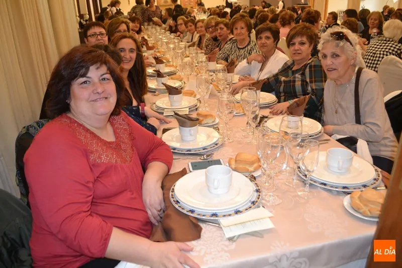 Foto 9 - M&aacute;s de 300 aguederas se re&uacute;nen en Pe&ntilde;aranda para festejar a Santa &Aacute;gueda