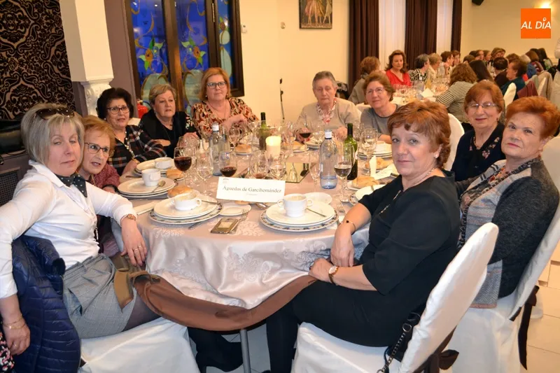 Foto 7 - M&aacute;s de 300 aguederas se re&uacute;nen en Pe&ntilde;aranda para festejar a Santa &Aacute;gueda