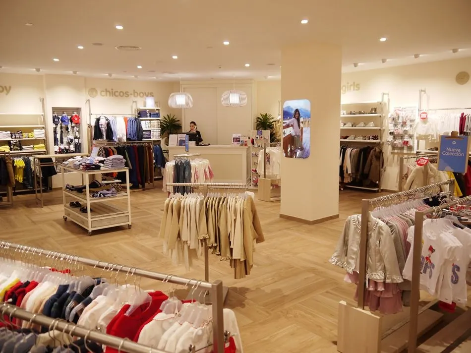 Foto 5 - Nueva tienda Mayoral en el Centro Comercial El Tormes  
