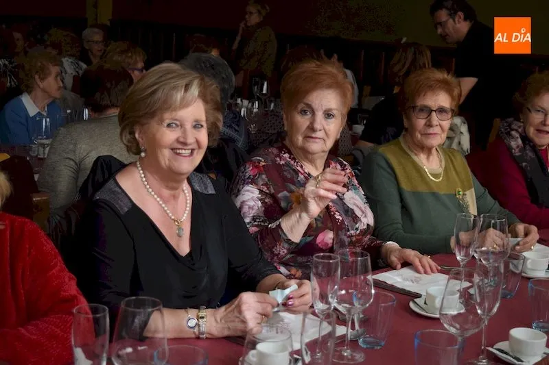 Foto 9 - El buen tiempo anima la fiesta de Santa &Aacute;gueda
