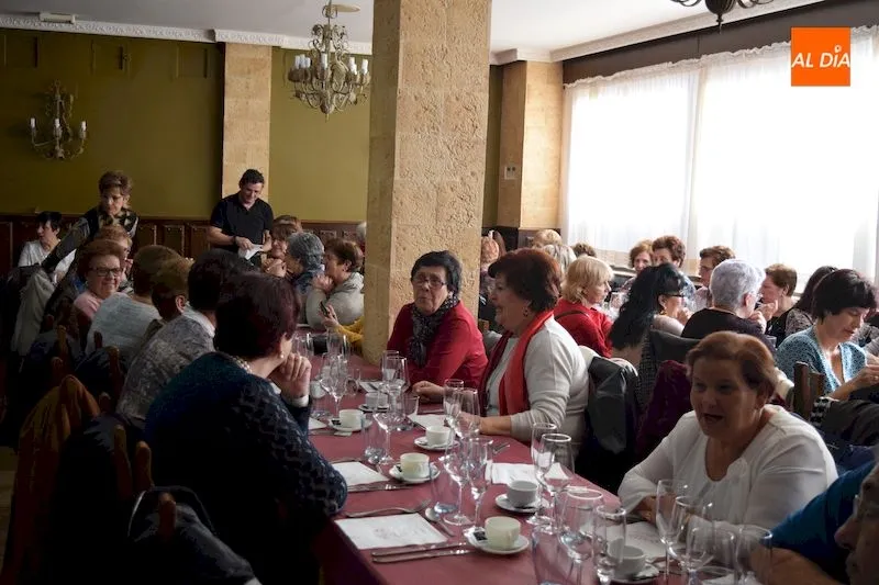 Foto 4 - El buen tiempo anima la fiesta de Santa &Aacute;gueda
