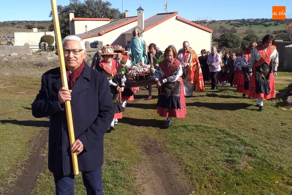 Foto 3 - Las mujeres de Pelarrodr&iacute;guez toman las calles guiadas por Diamantina Alonso  