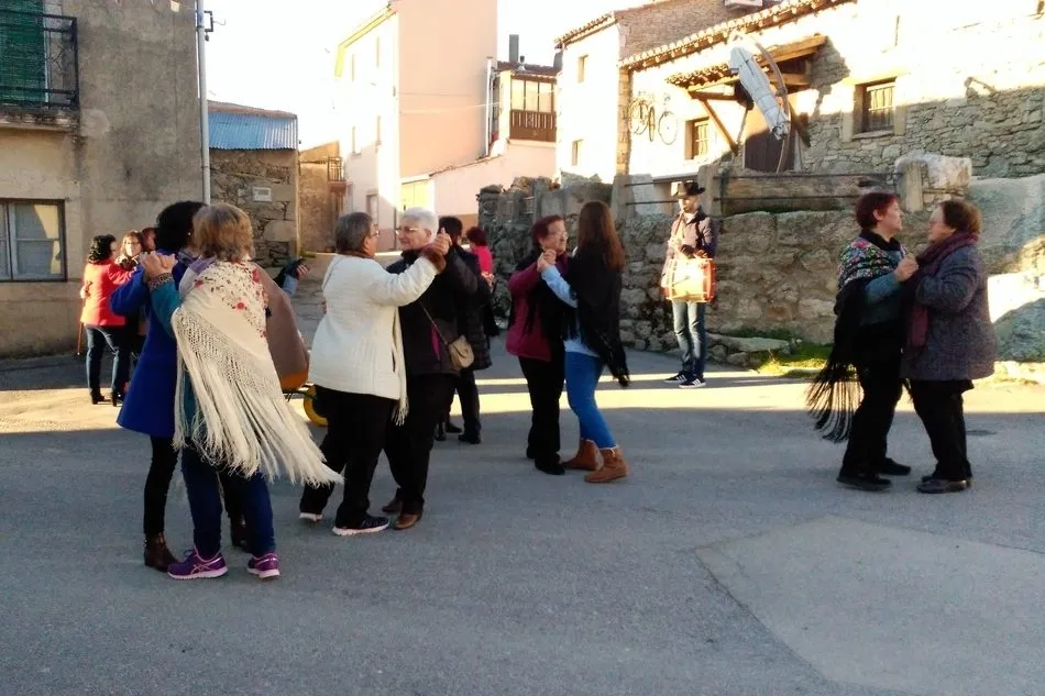 Foto 9 - Teresa Holgado ejerce de alcaldesa de las &aacute;guedas en Cabeza del Caballo  