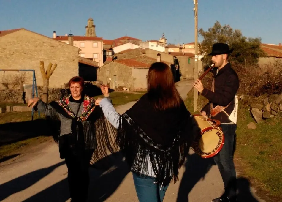 Foto 6 - Teresa Holgado ejerce de alcaldesa de las &aacute;guedas en Cabeza del Caballo  