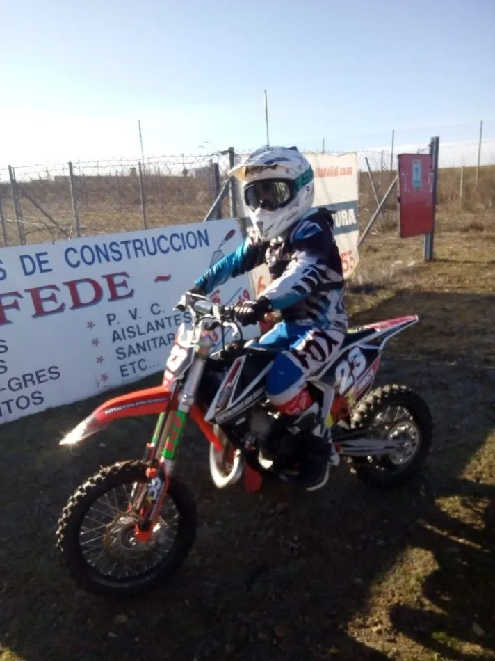 Foto 2 - Ander Redero inicia la temporada con podio  