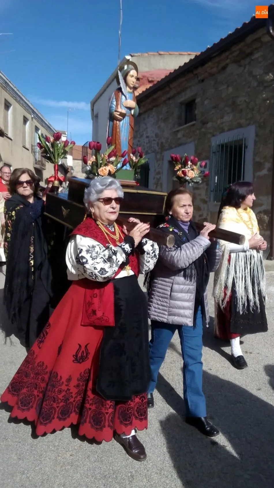 Foto 5 - Las mujeres de Sobradillo contin&uacute;an hoy la fiesta de Santa &Aacute;gueda