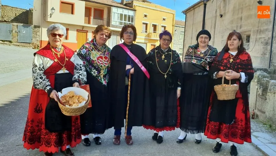 Foto 2 - Las mujeres de Sobradillo contin&uacute;an hoy la fiesta de Santa &Aacute;gueda