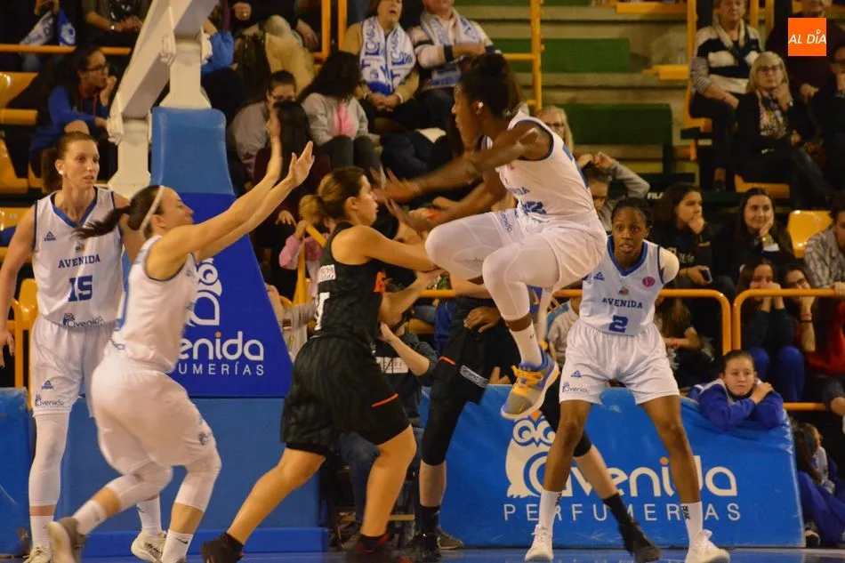 Foto 7 - Perfumer&iacute;as Avenida se permite seguir so&ntilde;ando tras ganar en la pr&oacute;rroga (78-75)