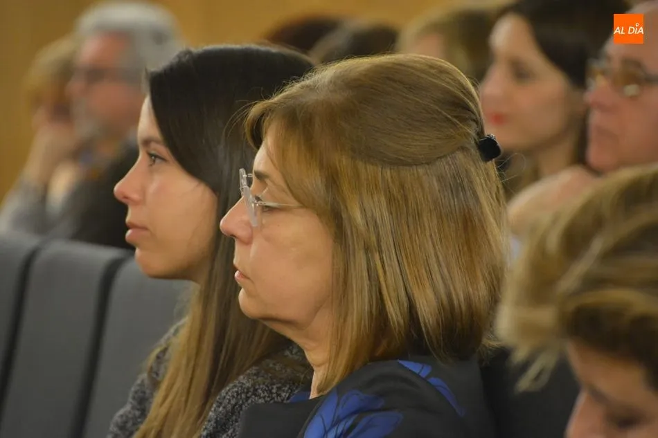Foto 2 - Mena agradece a los empleados p&uacute;blicos su &ldquo;vocaci&oacute;n y compromiso&rdquo; en la entrega de...