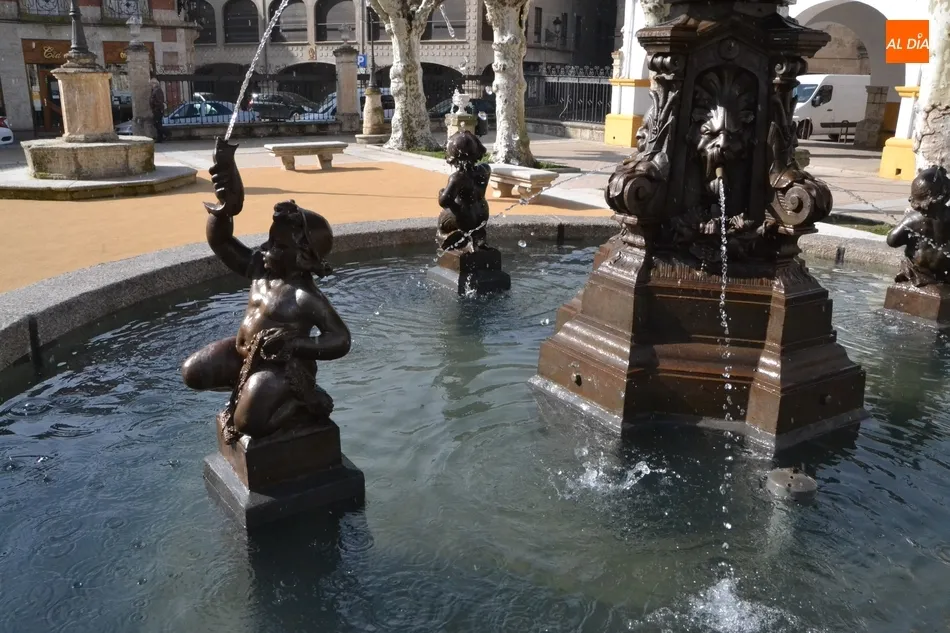 La fuente de la Plazuela del Buen Alcalde vuelve a estar operativa  