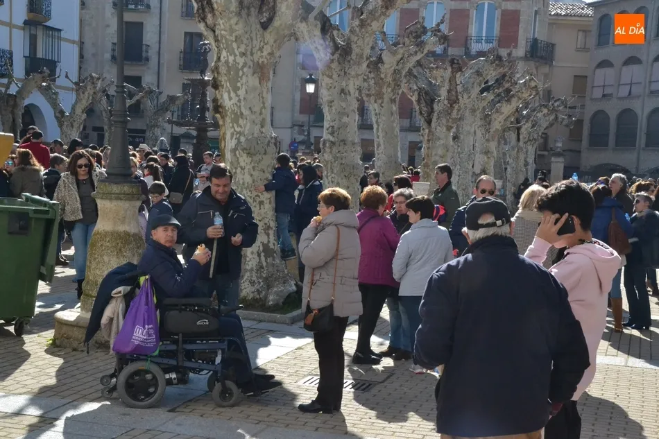 Foto 7 - Espl&eacute;ndida Operaci&oacute;n Bocata con m&aacute;s de 1.250 bocadillos repartidos  