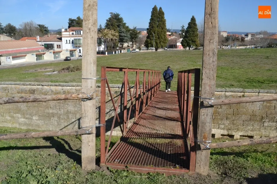 Foto 7 - El Registro empieza a perder aparcamientos a la par que se abre el Puente de Aris  