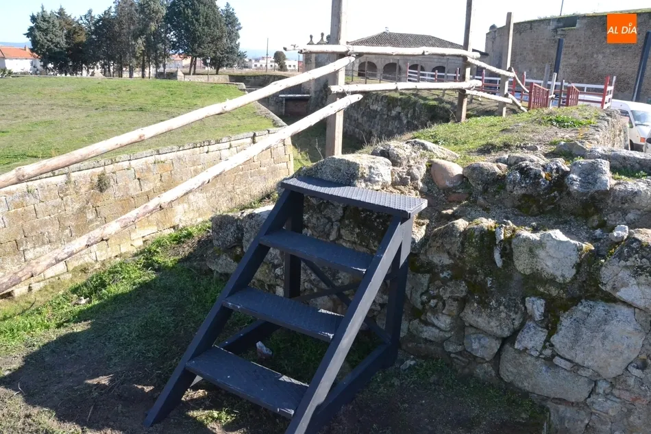 Foto 8 - El Registro empieza a perder aparcamientos a la par que se abre el Puente de Aris  